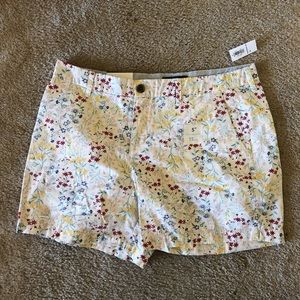 NWT Old Navy Everyday Twill Floral Print Shorts